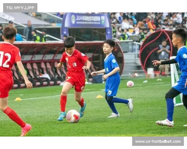 足球图书热销引领潮流 青训密码销量突破十万掀起新风潮