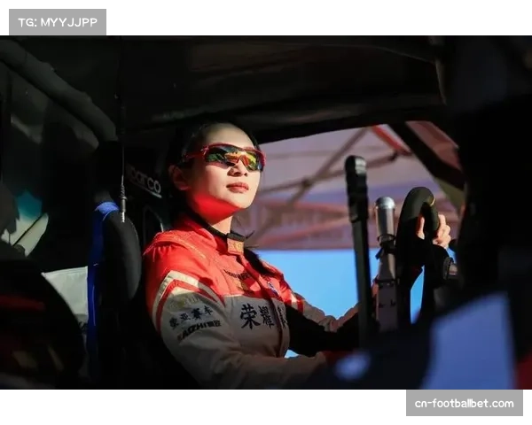 车手在比赛中段利用干净空气提升单圈速度